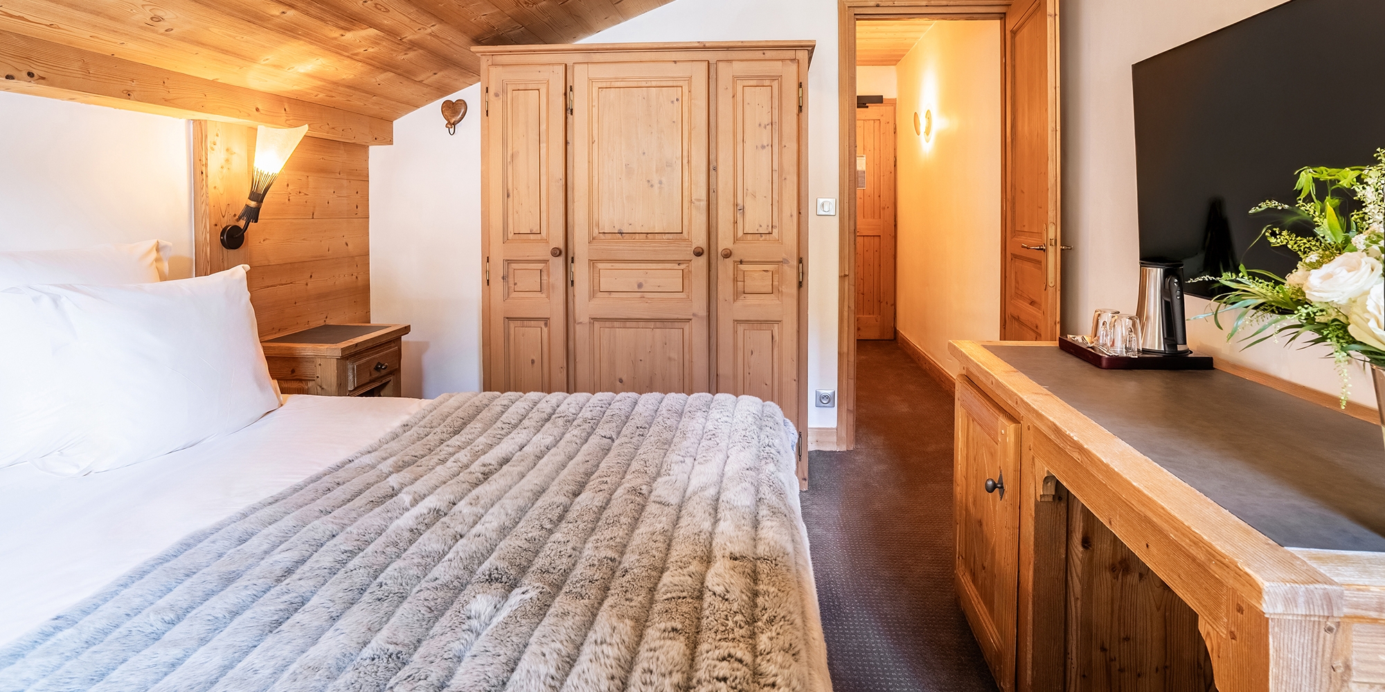 Hotel Les Peupiers Annex La Maison Room
